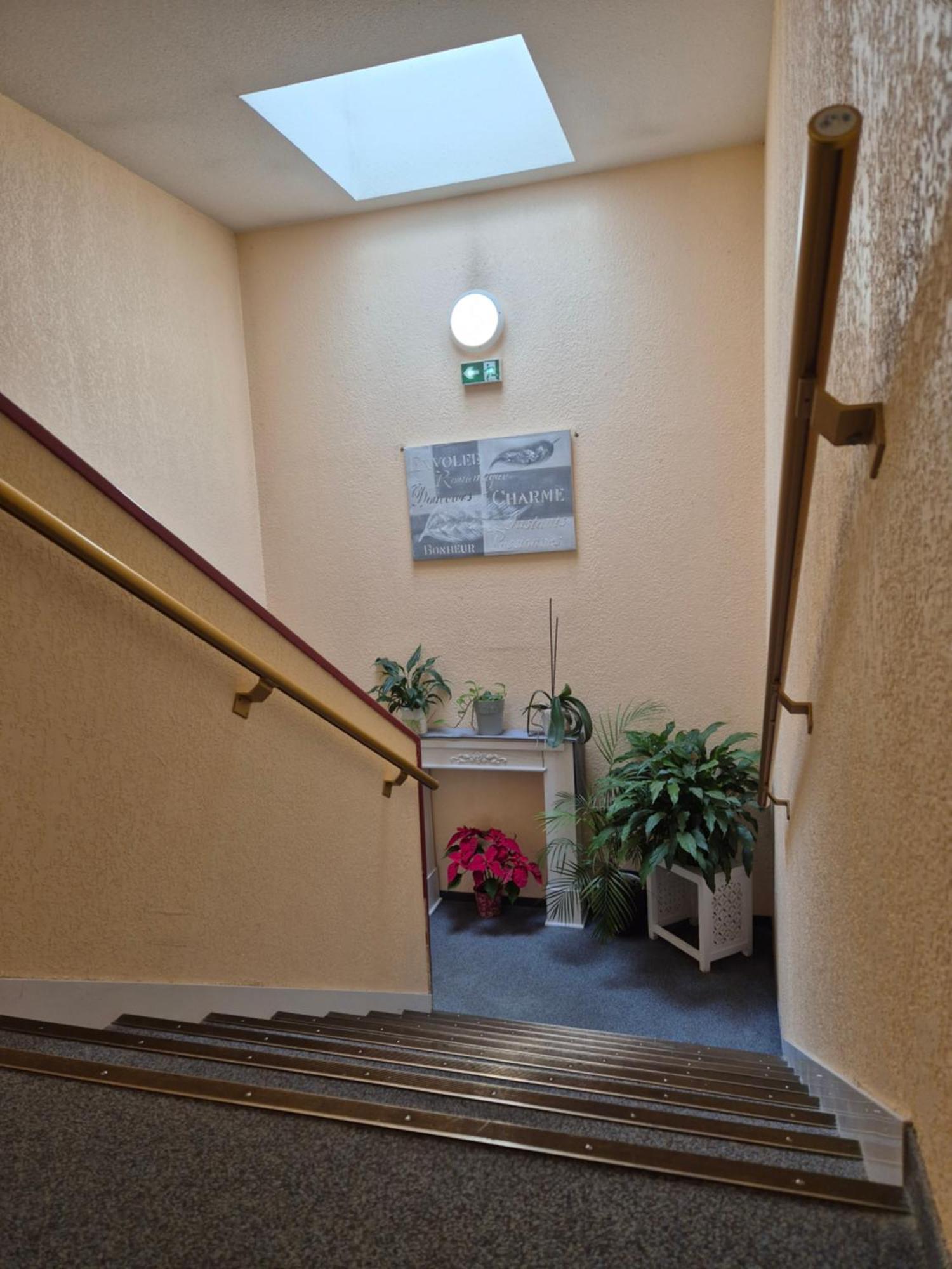 Quick Palace Epinal Exterior photo